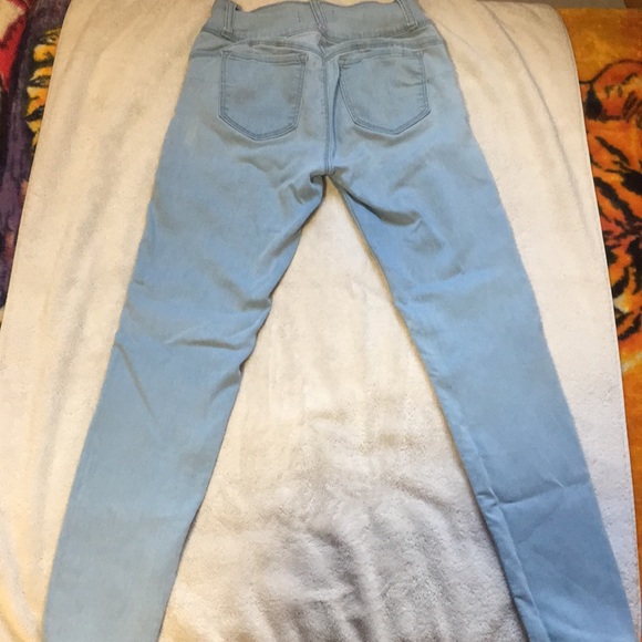 Light Blue Jeans - Picture 2 of 2